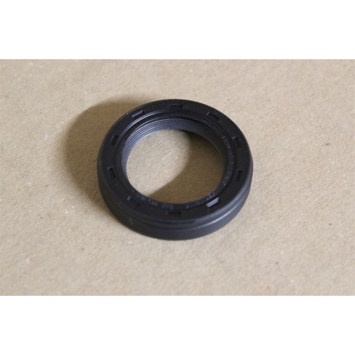 EKSANTRİK KEÇESİ GOLF 4/CRAFTER/CADDY BJB